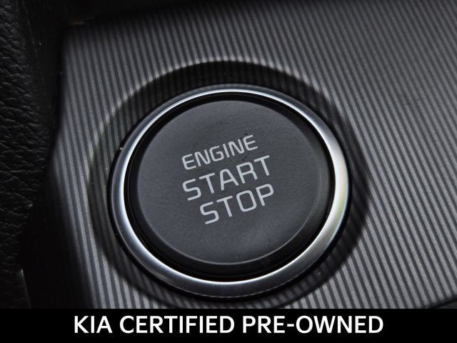 Certified 2026 Kia Sportage EX w/ EX Panorama Roof Package FWD image 31