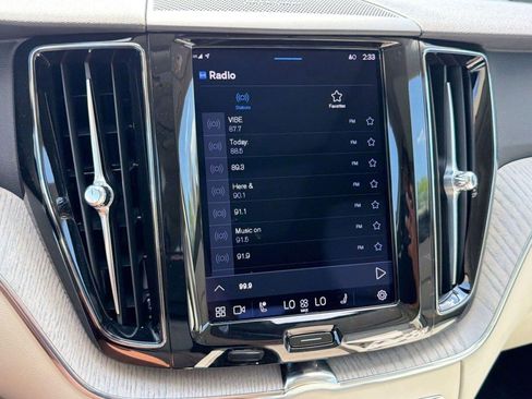 Certified 2023 Volvo XC60 B5 Plus image 23