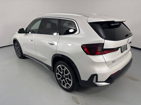 Certified 2025 BMW X1 xDrive28i w/ Technology Package image 4