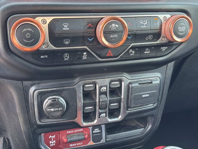 Used 2022 Jeep Gladiator Mojave w/ Safety Group AWD/4WD image 28