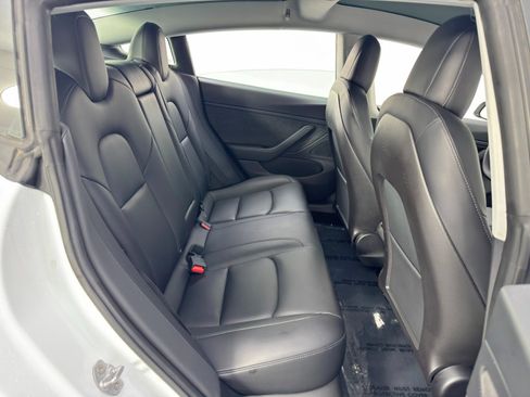 Used 2019 Tesla Model 3 Standard Range Plus image 39