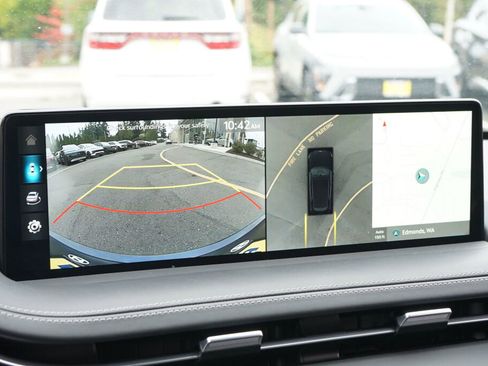 Used 2025 Genesis GV70 3.5T Sport w/ Sport Prestige Package image 23