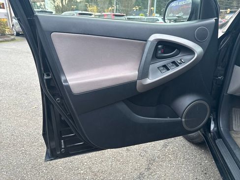 Used 2007 Toyota RAV4 2WD image 19