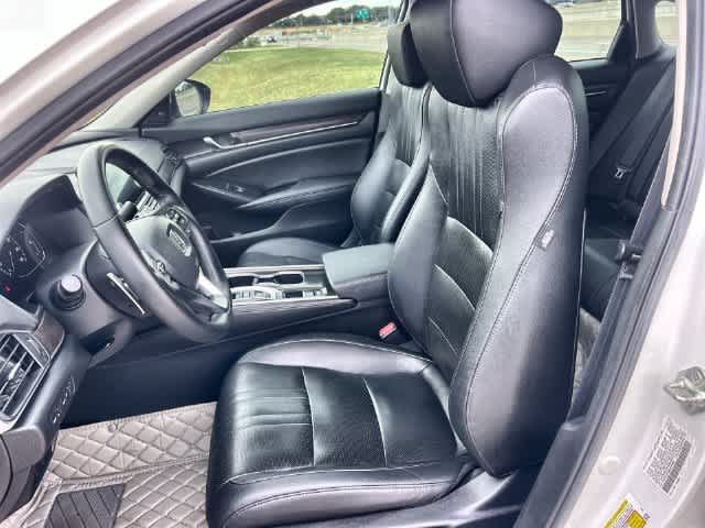 Used 2019 Honda Accord Touring image 11