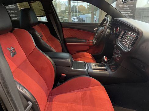 Used 2022 Dodge Charger Scat Pack RWD image 37