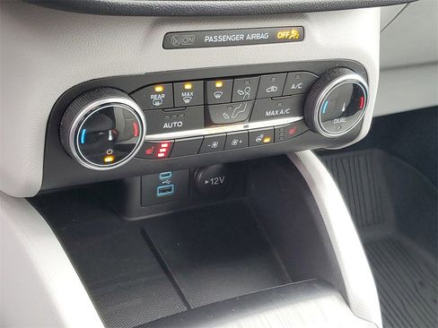 Used 2023 Ford Escape Active image 17