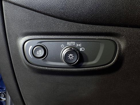 Used 2022 Chevrolet Equinox LS w/ LS Convenience Package image 24