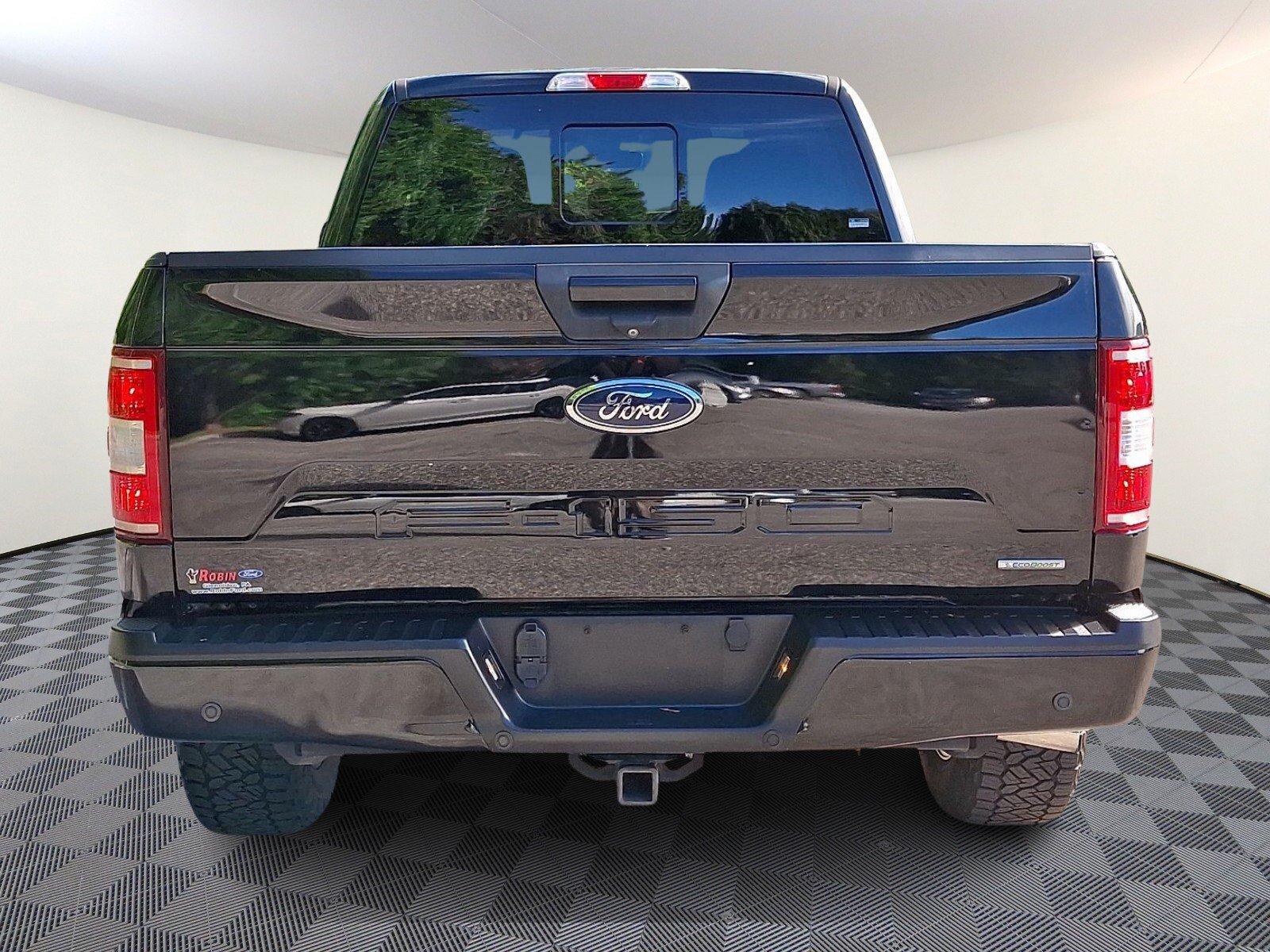 Used 2018 Ford F150 XLT w/ Equipment Group 302A Luxury AWD/4WD image 5