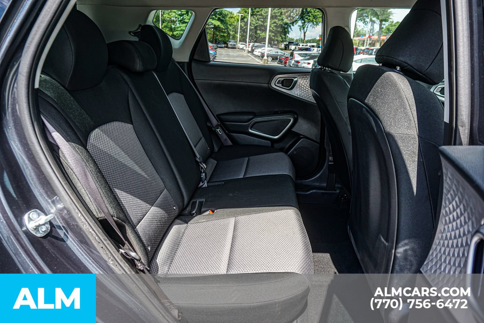 Used 2025 Kia Soul LX w/ LX Technology Package FWD image 23