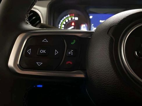 Used 2025 Jeep Wrangler Unlimited Sahara w/ Safety Group image 28