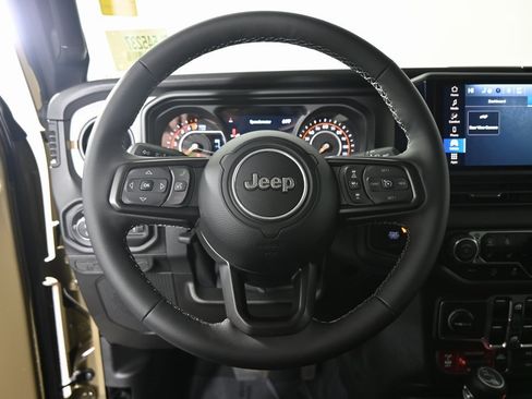 New 2025 Jeep Gladiator Willys image 33