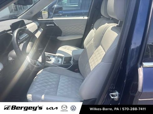 Used 2023 Mitsubishi Outlander SEL AWD/4WD image 5