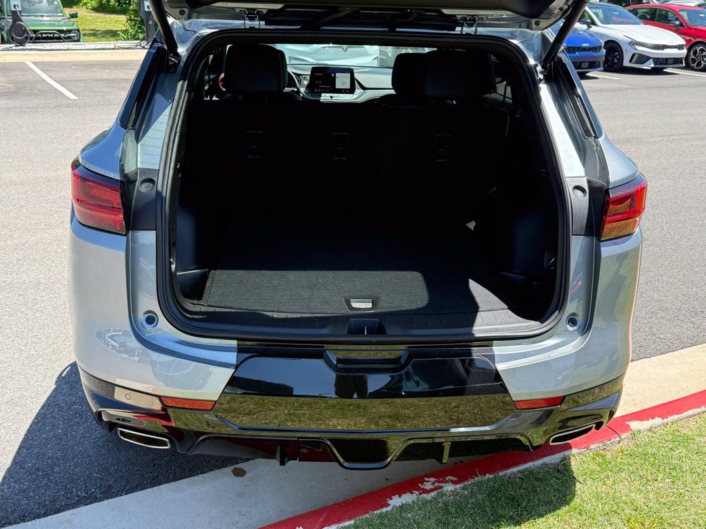 Used 2025 Chevrolet Blazer RS FWD image 29