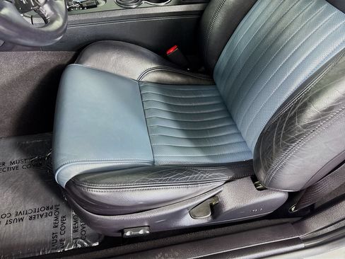 Used 2005 Ford Thunderbird RWD image 17