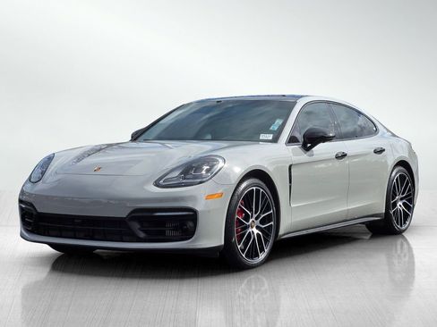 Used 2021 Porsche Panamera 4S image 8
