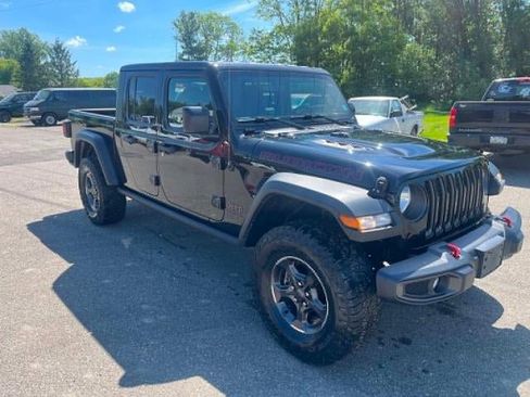 Used 2023 Jeep Gladiator Rubicon w/ Cold Weather Group AWD/4WD image 2