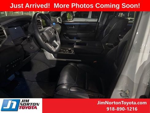 Used 2024 Toyota Sequoia Platinum AWD/4WD image 11