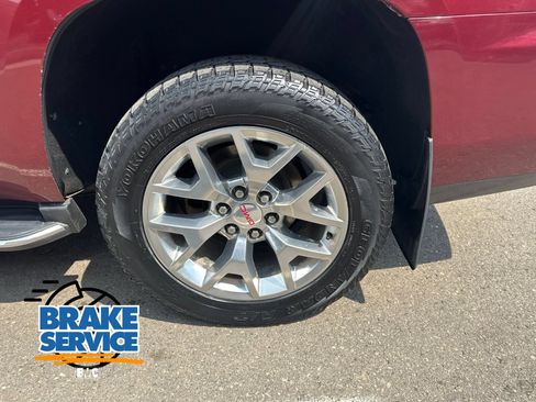 Used 2018 GMC Yukon SLT w/ HD Trailering Package AWD/4WD image 8
