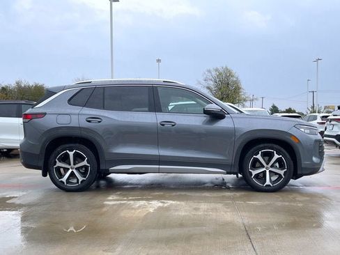 New 2026 Volkswagen Tiguan SE image 7