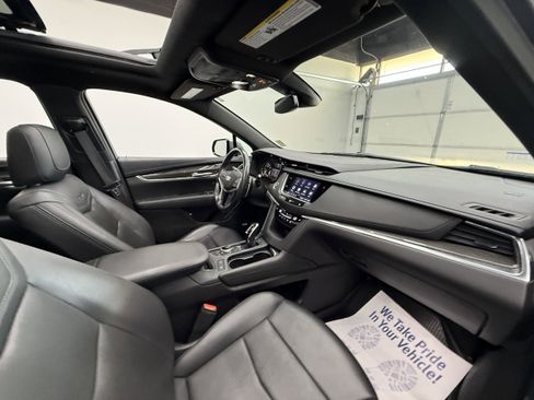 Used 2021 Cadillac XT5 Sportv w/ Platinum Package AWD/4WD image 22