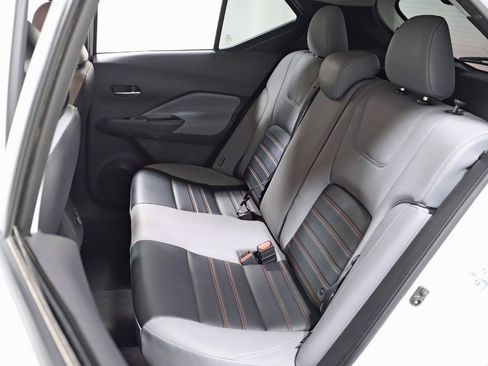 Used 2023 Nissan Kicks SR w/ SR Premium Package FWD image 27