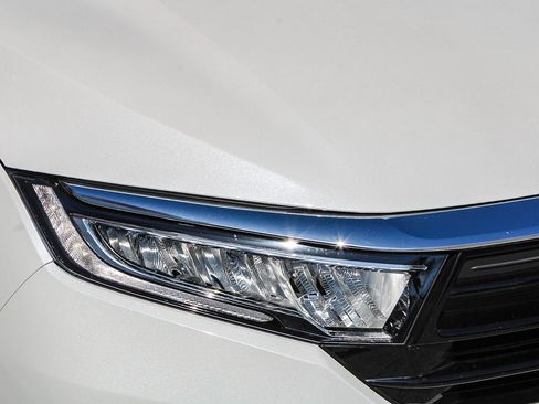 Used 2024 Honda Odyssey Touring image 5