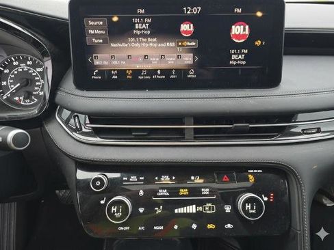 Certified 2025 INFINITI QX60 Pure image 11