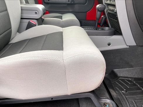 Used 2010 Jeep Wrangler Unlimited Rubicon image 18