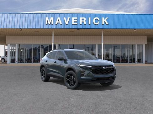 New 2026 Chevrolet Trax LT FWD image 1