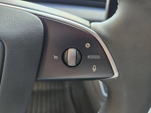 Used 2026 Tesla Model Y Long Range RWD image 14