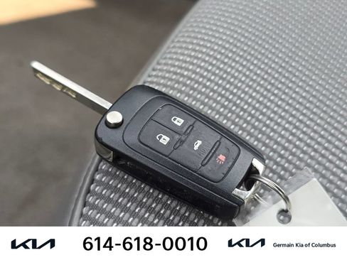 Used 2016 Chevrolet Malibu LT FWD image 34
