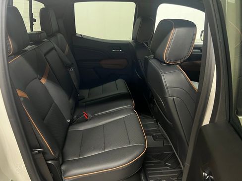 New 2026 GMC Canyon AT4 w/ AT4 Premium Package AWD/4WD image 37