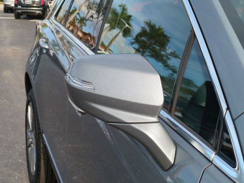 Used 2024 Cadillac XT5 Premium Luxury image 12