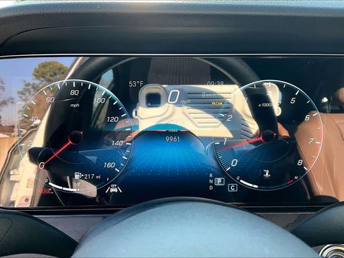 Used 2022 Mercedes-Benz E 350 Sedan image 23