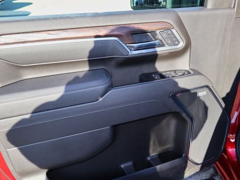 New 2026 GMC Sierra 2500 SLT w/ SLT Premium Package image 10