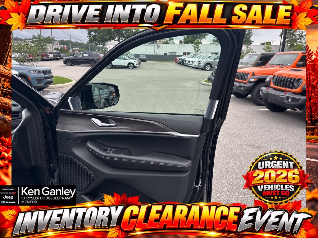 New 2026 Jeep Grand Cherokee Limited w/ Limited Altitude Package AWD/4WD image 23