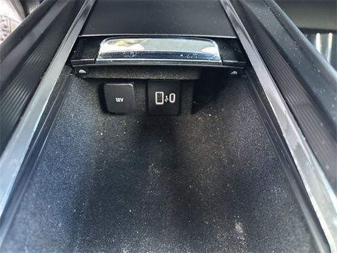 Certified 2022 Lincoln Corsair Standard w/ Equipment Group 101A image 24