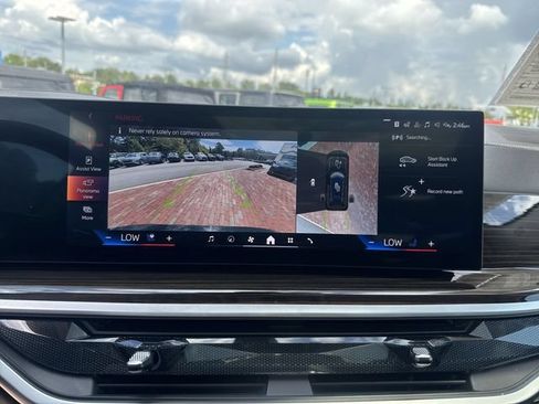 Used 2025 BMW X7 xDrive40i AWD/4WD image 19