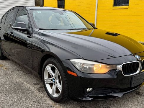 Used 2015 BMW 320i xDrive Sedan AWD/4WD image 3
