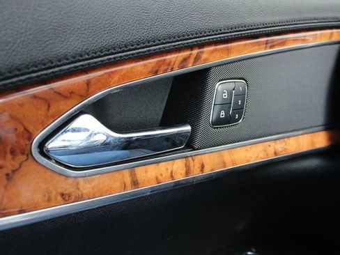 Used 2018 Lincoln MKX Reserve w/ Lincoln MKX Climate Package image 7