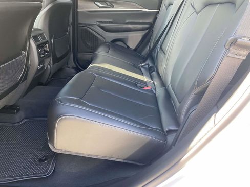 New 2025 Jeep Grand Cherokee Limited image 12