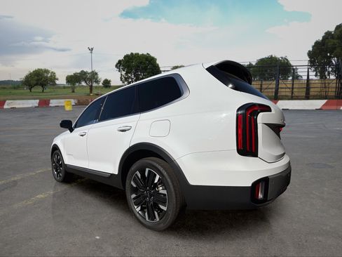 Certified 2024 Kia Telluride SX Prestige AWD/4WD image 4