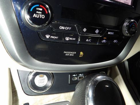 Used 2023 Nissan Murano SL w/ Cargo Package image 24