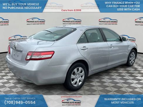 Used 2010 Toyota Camry LE image 4
