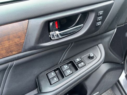 Used 2018 Subaru Outback 2.5i Limited image 11