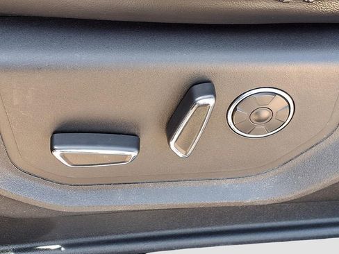 Used 2019 Ford F350 Platinum w/ Platinum Ultimate Package AWD/4WD image 27