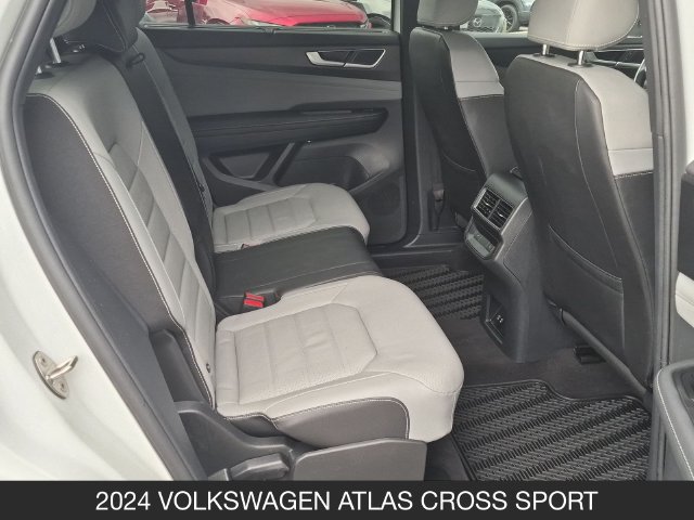 Used 2024 Volkswagen Atlas Cross Sport SEL R-Line AWD/4WD image 21