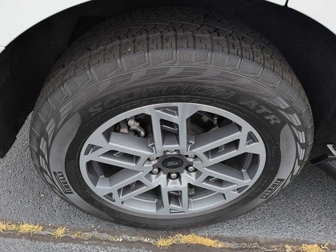 Certified 2025 Ford Expedition Active AWD/4WD image 9