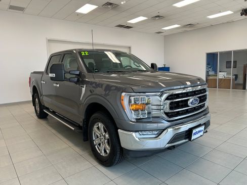 Used 2022 Ford F150 XLT w/ Equipment Group 302A High AWD/4WD image 4