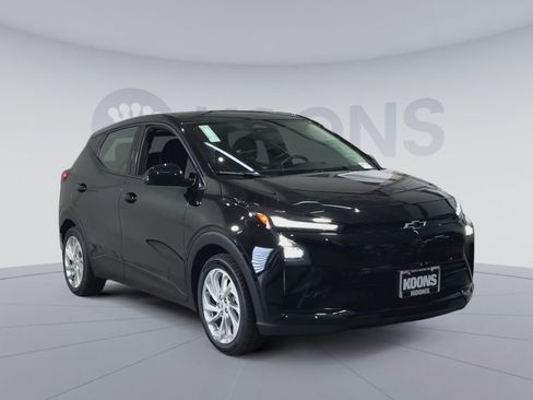 New 2027 Chevrolet Bolt LT w/ Comfort Package FWD image 4